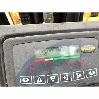 4 Wheels 2010  Hyster j35zt (11)