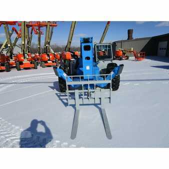 Manipulador fijo 2011  Genie gth1056 (3)