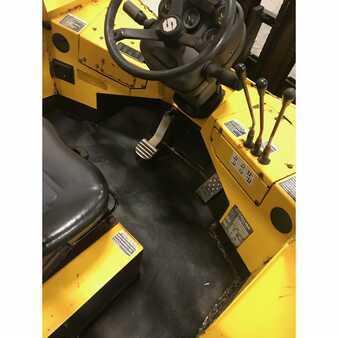 Rough Terrain Forklifts 2005  Sellick s80 (9)