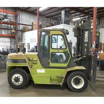 Diesel Forklifts 2015  Clark c70d (2)