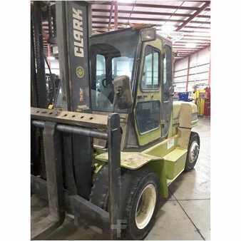 Diesel Forklifts 2015  Clark c70d (6)