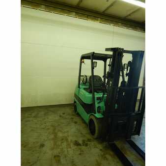 Propane Forklifts 2001  Mitsubishi fgc30k (2)