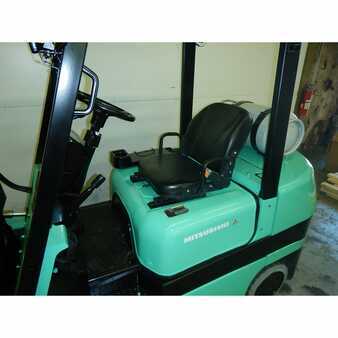 Propane Forklifts 2001  Mitsubishi fgc30k (8)