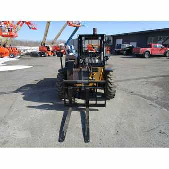 Manipulador fijo 2012  JCB 520-50 (3)