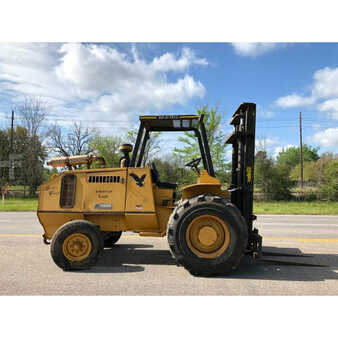 Rough Terrain Forklifts 2011  Mastercraft  (1)