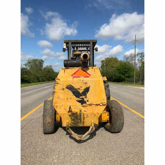 Rough Terrain Forklifts 2011  Mastercraft  (2)