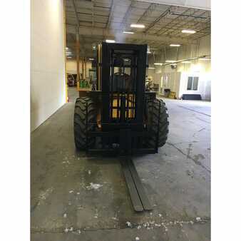 Rough Terrain Forklifts 2010  Mastercraft  (2)