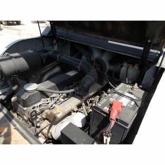 Diesel Forklifts 2011  Nissan  (5)