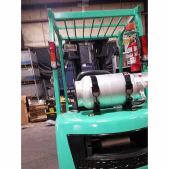 Propane Forklifts 1998  Mitsubishi fg25 (4)