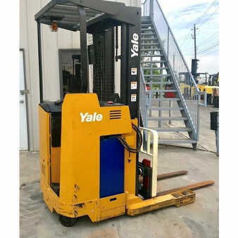 Reach Trucks 2005  Yale  (3)