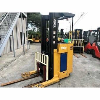 Reach Trucks 2005  Yale  (4)
