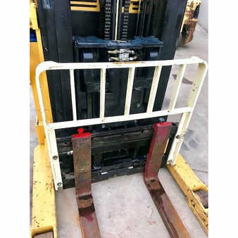 Reach Trucks 2005  Yale  (7)