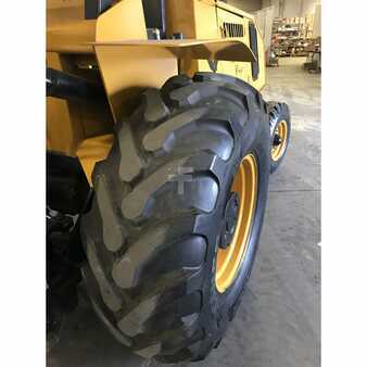 Rough Terrain Forklifts 2011  Mastercraft  (11)