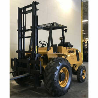 Rough Terrain Forklifts 2011  Mastercraft  (2)