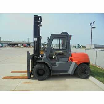 Diesel Forklifts 2008  Toyota 7fdu70 (1)