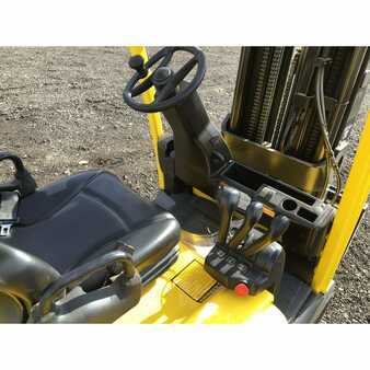 4 Wheels 2010  Hyster j40xnt (7)