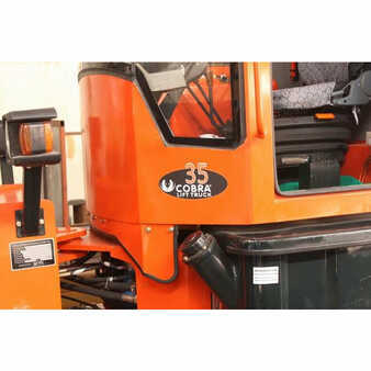 Rough Terrain Forklifts 2014  Cobra cbr-rt35 (6)