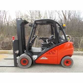 Carretilla elevadora GLP 2009  Linde h30t (1)
