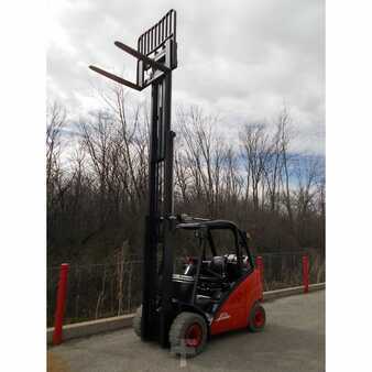 Carretilla elevadora GLP 2009  Linde h30t (3)
