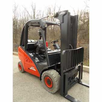 Carretilla elevadora GLP 2009  Linde h30t (6)