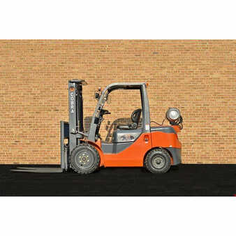Propane Forklifts 2014  Cobra cbr-fg35 (1)