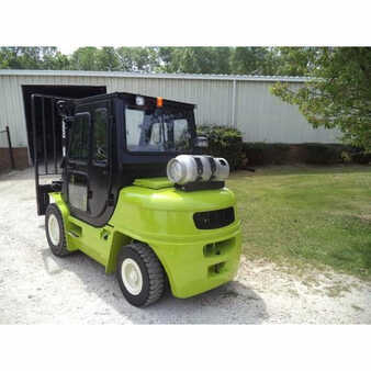 Propane Forklifts 2005  Clark cmp50 (3)