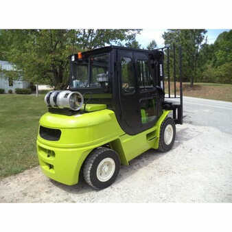 Propane Forklifts 2005  Clark cmp50 (4)