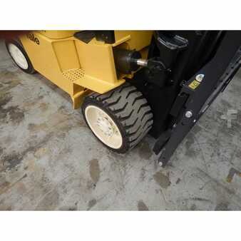 Carretilla elevadora GLP 2005  Yale glc100mj (6)