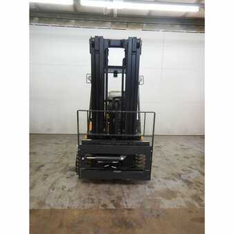 Carretilla elevadora GLP 2005  Yale glc100mj (7)