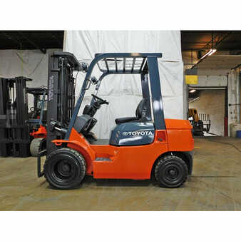Diesel Forklifts 2005  Toyota 7fdu25 (1)