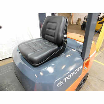 Diesel Forklifts 2005  Toyota 7fdu25 (12)