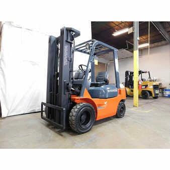 Diesel Forklifts 2005  Toyota 7fdu25 (2)