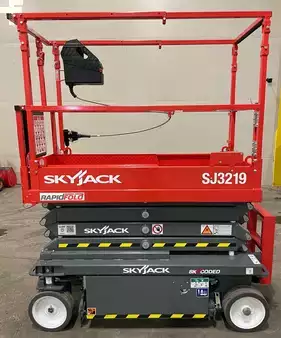 4-Wheel Electric 2026  Skyjack sj3219 (1)