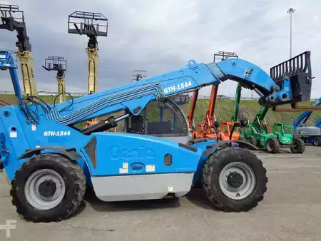Telehandler Fixed 2013  Genie gth1544 (2)