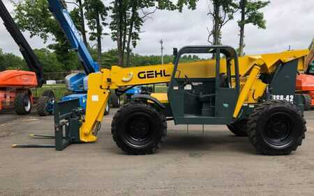Manipulador fijo 2015  Gehl rs8-42 (1)
