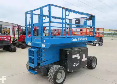 Montacargas Todo Terreno 2015  Genie gs3369rt (6)