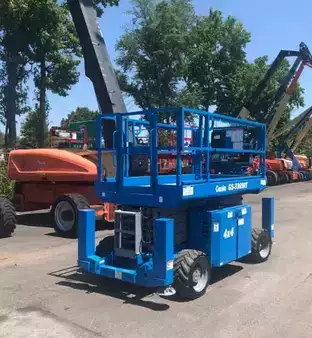 Montacargas Todo Terreno 2013  Genie gs3369rt (2)