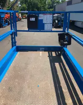 Montacargas Todo Terreno 2013  Genie gs3369rt (3)