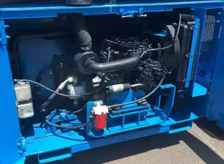 Montacargas Todo Terreno 2013  Genie gs3369rt (4)