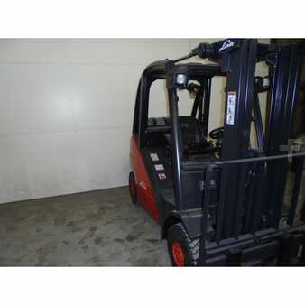 Carretilla elevadora GLP 2002  Linde h25t (4)