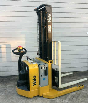 Pallet Stackers 2015  Yale MSW040SFN24TV087 (11)