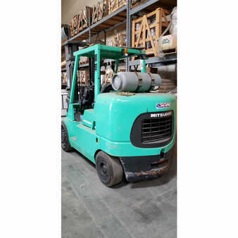 Propane Forklifts 2002  Mitsubishi fgc70k (2)