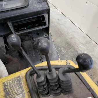 Propane Forklifts - Yale glp050 (9)