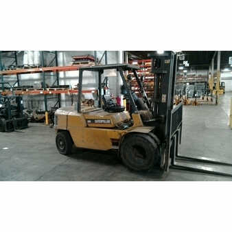 Diesel Forklifts 2004  CAT Lift Trucks  (2)