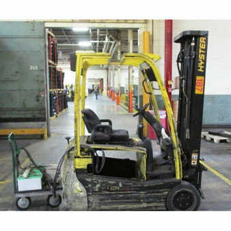 4 Wheels 2010  Hyster j40xnt (1)