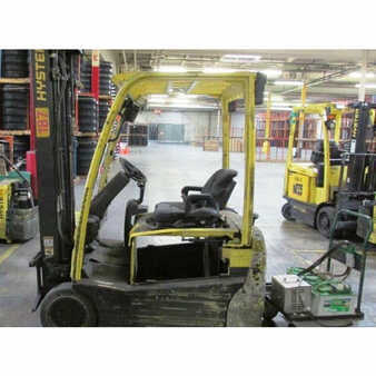 4 Wheels 2010  Hyster j40xnt (3)