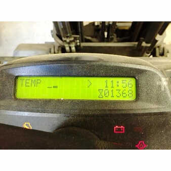 Propane Forklifts 2014  Yale glp050 (6)