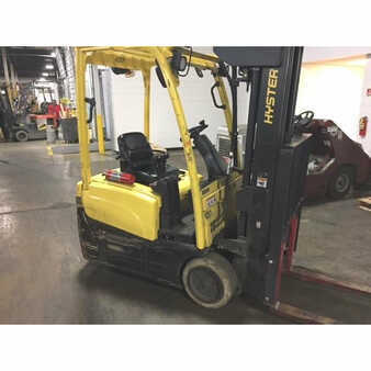 4 Wheels 2011  Hyster j30xnt (2)