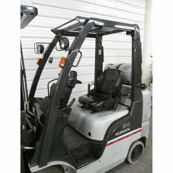 Propane Forklifts 2012  Nissan cf50 (3)