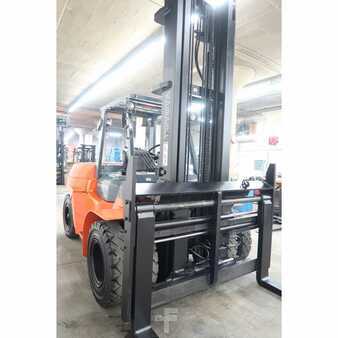 Diesel Forklifts 2013  Toyota 7fdu70 (3)